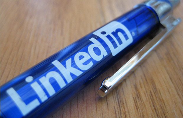 linkedin logo pen