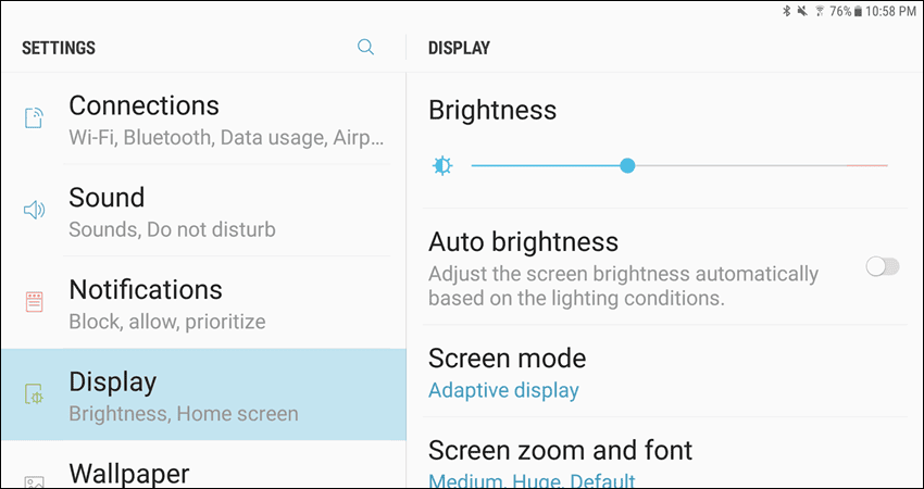 Larger text in the Settings app on a Samsung device