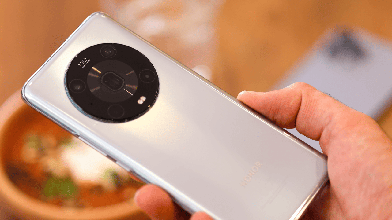  Honor Magic 4 Pro Is the Flagship Phone Huawei Wishes It Could Make