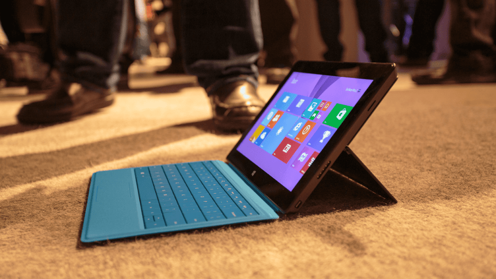 Surface Duo 2 Gets June Update With Better Glance Bar - 88